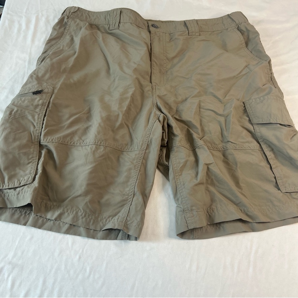 Columbia Men’s Cargo Hiking Shorts Khaki Size 38